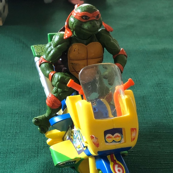 TEENAGE MUTANT NINJA TURTLES (TMNT) - Picture 1 of 9